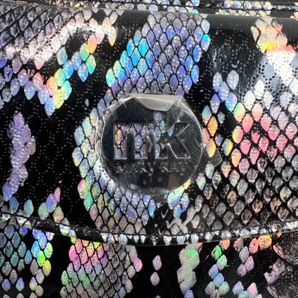 Mary Kay Holographic Iridescent Snakeskin Print Wristlet Wallet Blue‎ Interior - Picture 2 of 7